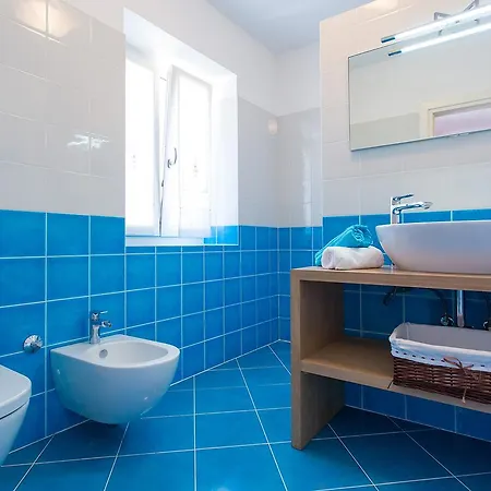 Aquamarine Apartment *
